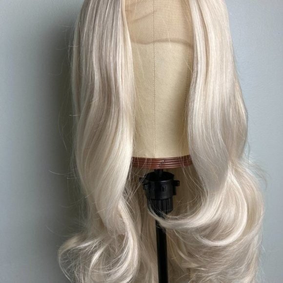 Blonde Lace Front Wig - Picture 8 of 10